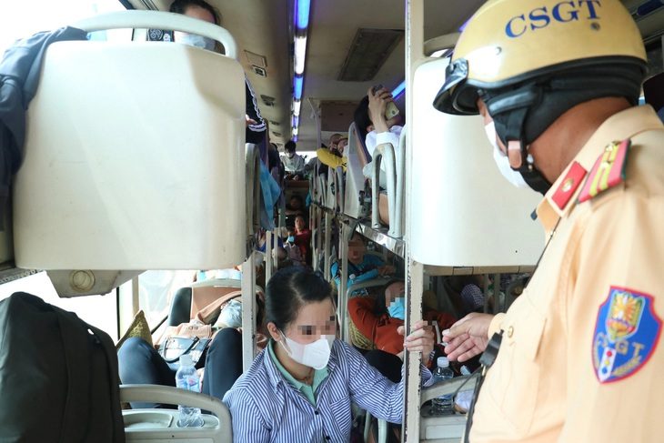 Cấp tỉnh phải có văn bản hướng dẫn xe chở hàng, chở khách trước ngày 15-11 - Ảnh 1. Cấp tỉnh phải có văn bản hướng dẫn xe chở hàng, chở khách trước ngày 15-11 - Ảnh 1.