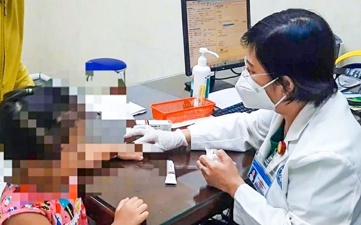 Cảnh báo lây lan bệnh chốc trong mùa tựu trường - Ảnh 1. Cảnh báo lây lan bệnh chốc trong mùa tựu trường - Ảnh 2.