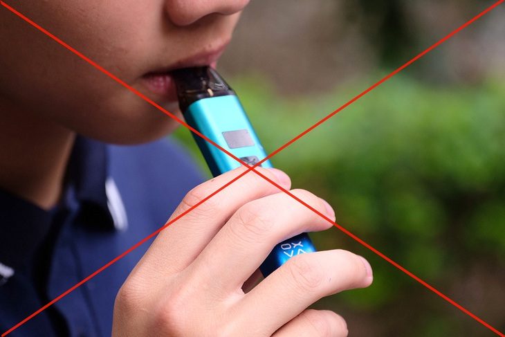Cấm thuốc lá điện tử từ 2025: Phạt cả người bán và người dùng? - Ảnh 1. Cấm thuốc lá điện tử từ 2025: Phạt cả người bán và người dùng? - Ảnh 1.