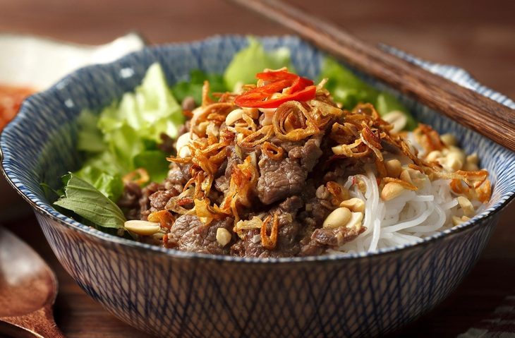 Bún bò Nam bộ được người Việt và cả khách tây yêu thích Bún bò Nam Bộ được người Việt và cả khách Tây yêu thích