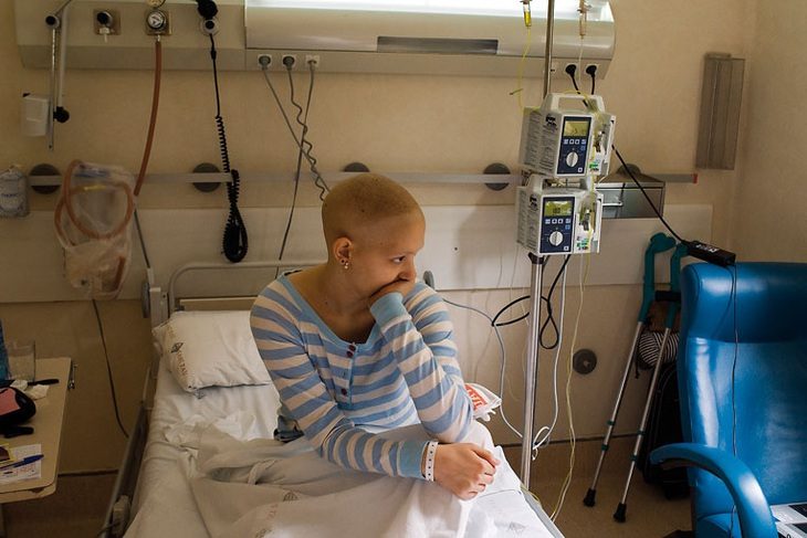 Cứ 1 phút có 1 người mắc ung thư vào năm 2040- Ảnh 1. Tốc độ tăng của các ca ung thư đang đòi hỏi Chính phủ Anh có những chiến lược mới phù hợp hơn - Ảnh: The Telegraph