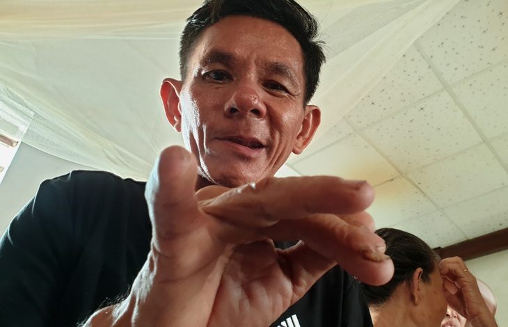 Ngón tay út bị đứt khi còn nhỏ của anh Từ may mắn lại thành “chìa khóa” giúp anh tìm được gia đình mình