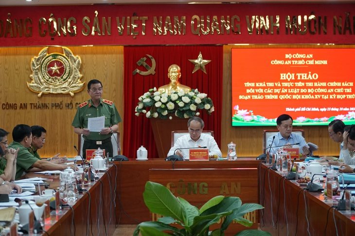 TP.HCM có cần trang bị trực thăng cứu nạn cứu hộ? - Ảnh 1.