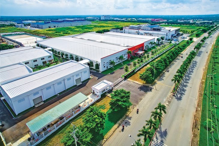 Đầu năm, Long An đón gần tỉ đô vào khu công nghiệp - Ảnh 1. Long An tập trung hướng xây dựng các KCN chuyên ngành, tăng dần tỉ suất thu hút đầu tư bình quân trên 1ha từ gần 4 triệu USD hiện nay lên 10 triệu USD vào năm 2030 - Ảnh: AN LONG