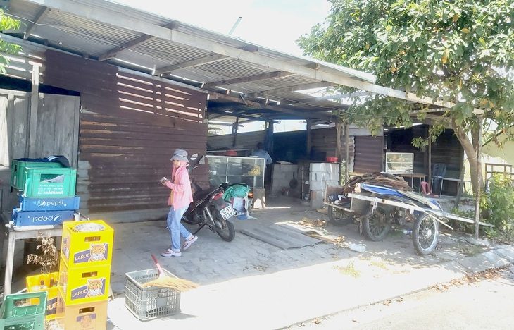 Lô đất mà ông Sáu bỏ tiền ra mua với giá 2,85 tỉ đồng - Ảnh: Đ.C. Lô đất mà ông Sáu bỏ tiền ra mua với giá 2,85 tỉ đồng - Ảnh: Đ.C.