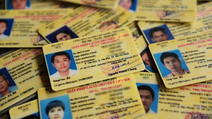 Có nên thay đổi phân hạng giấy phép lái xe? - Ảnh 1. Giấy phép lái xe có thể cần cấp, đổi lại theo dự thảo Luật Trật tự, an toàn giao thông đường bộ - Ảnh: QUANG ĐỊNH