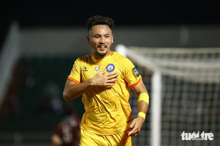 Cầu thủ tấn công Ryan Hà từng tạo ấn tượng tốt trong màu áo CLB Khánh Hòa ở V-League 2023 - Ảnh: HOÀNG TÙNG Cầu thủ tấn công Ryan Hà từng tạo ấn tượng tốt trong màu áo CLB Khánh Hòa ở V-League 2023 - Ảnh: HOÀNG TÙNG