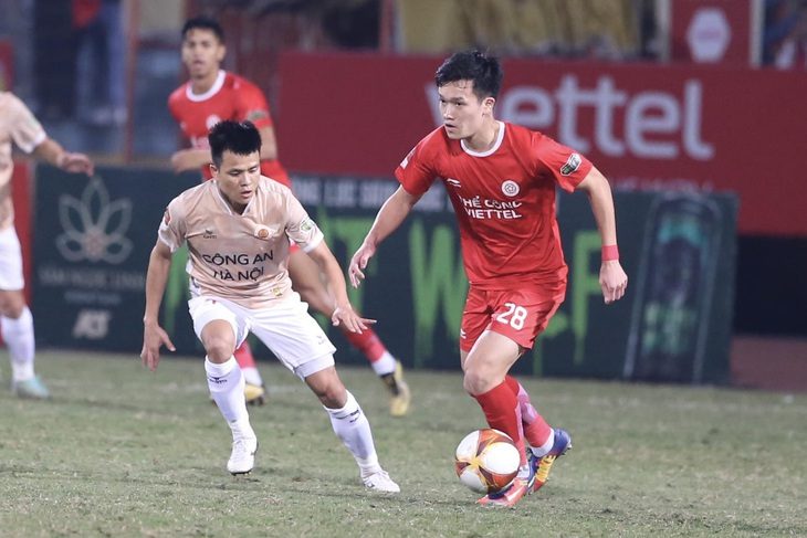 Thể Công - Viettel (áo đỏ) đã có chiến thắng sau chuỗi 7 trận toàn hòa và thua trước Công An Hà Nội ở vòng 13 V-League 2023 - 2024 -- Ảnh: HOÀNG TÙNG Thể Công - Viettel (áo đỏ) đã có chiến thắng sau chuỗi 7 trận toàn hòa và thua trước Công An Hà Nội ở vòng 13 V-League 2023 - 2024 - Ảnh: HOÀNG TÙNG